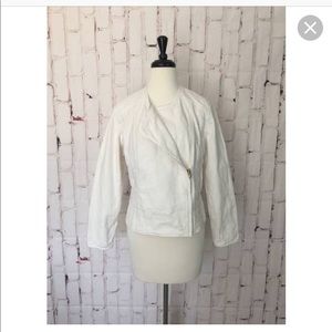 Tommy Bahama women’s textured jacket. Moto style.